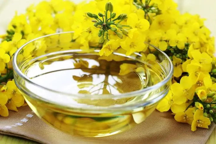 Pictures of the Healthiest Cooking Oils Pictures of the Healthiest Cooking Oils